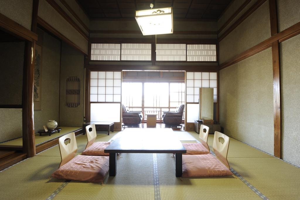 Hitoyoshi Ryokan Værelse billede